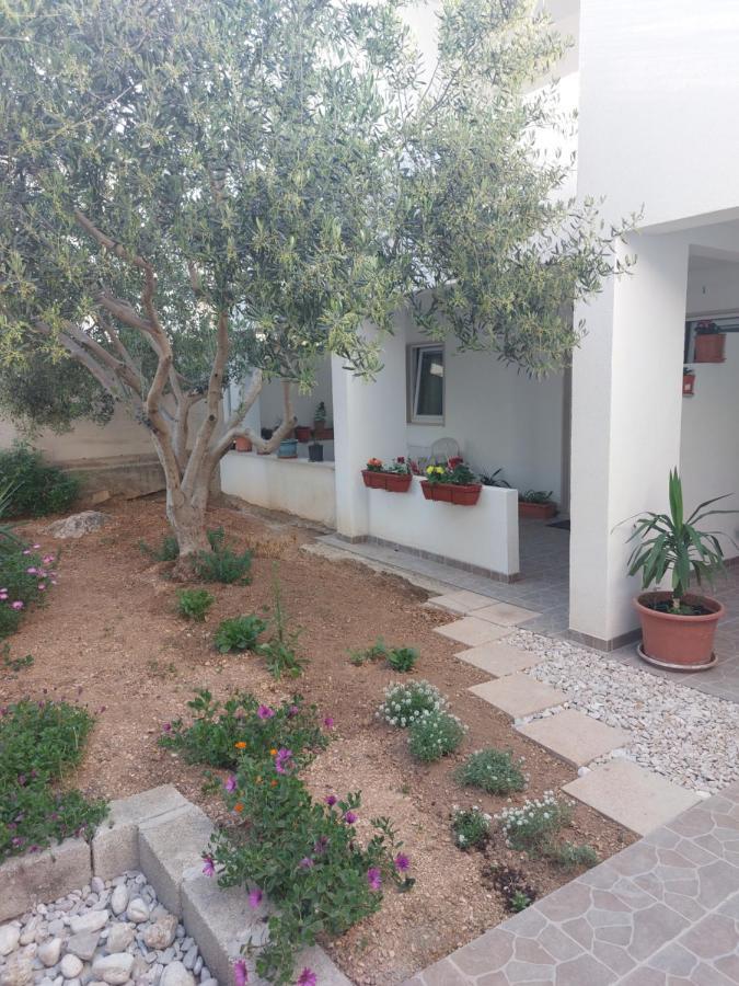 Apartments Slavica Bol Exterior foto